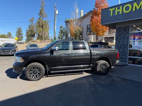 Used 2018 RAM 1500 Limited image 3