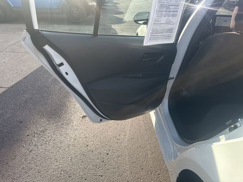 Used 2025 Toyota Corolla LE FWD image 17