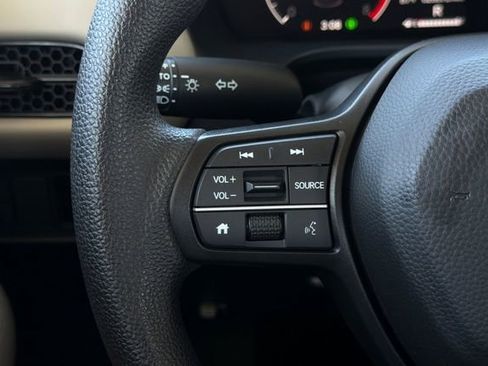 Certified 2025 Honda HR-V LX image 29