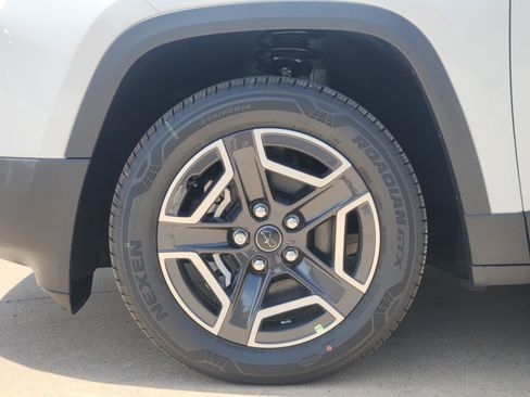 New 2026 Jeep Cherokee Limited AWD/4WD image 9