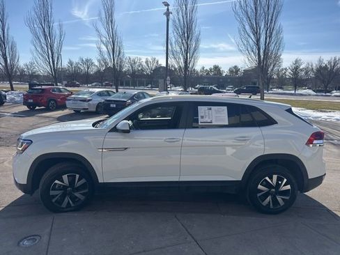 Used 2023 Volkswagen Atlas Cross Sport SE image 6