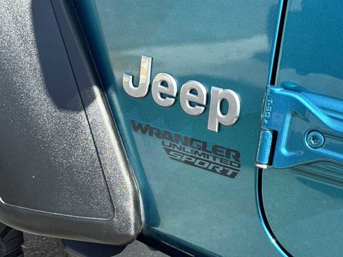 Used 2020 Jeep Wrangler Unlimited Sport S AWD/4WD image 11