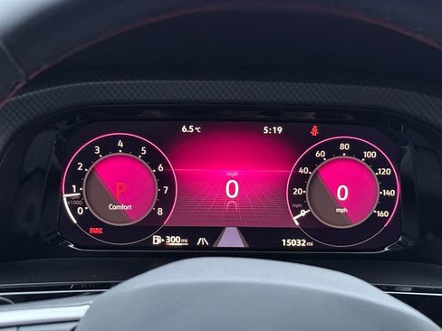 Used 2025 Volkswagen Atlas Peak Edition SE image 13