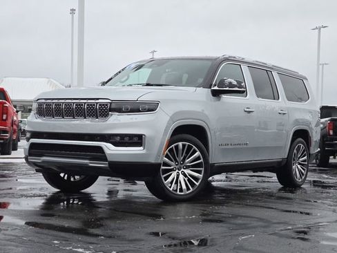 Used 2024 Jeep Grand Wagoneer L Series III image 2