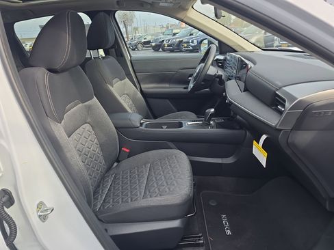 New 2026 Nissan Kicks SV w/ SV Premium Package image 27