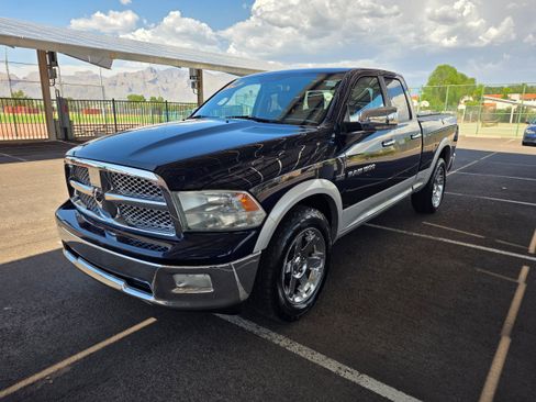 Used 2012 RAM 1500 Laramie AWD/4WD image 1