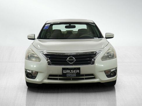 Used 2014 Nissan Altima 2.5 SV w/ Convenience Package image 8