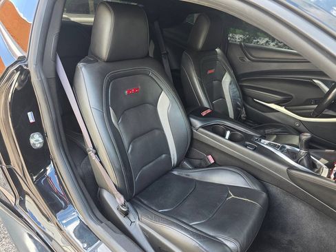Used 2016 Chevrolet Camaro SS RWD image 34
