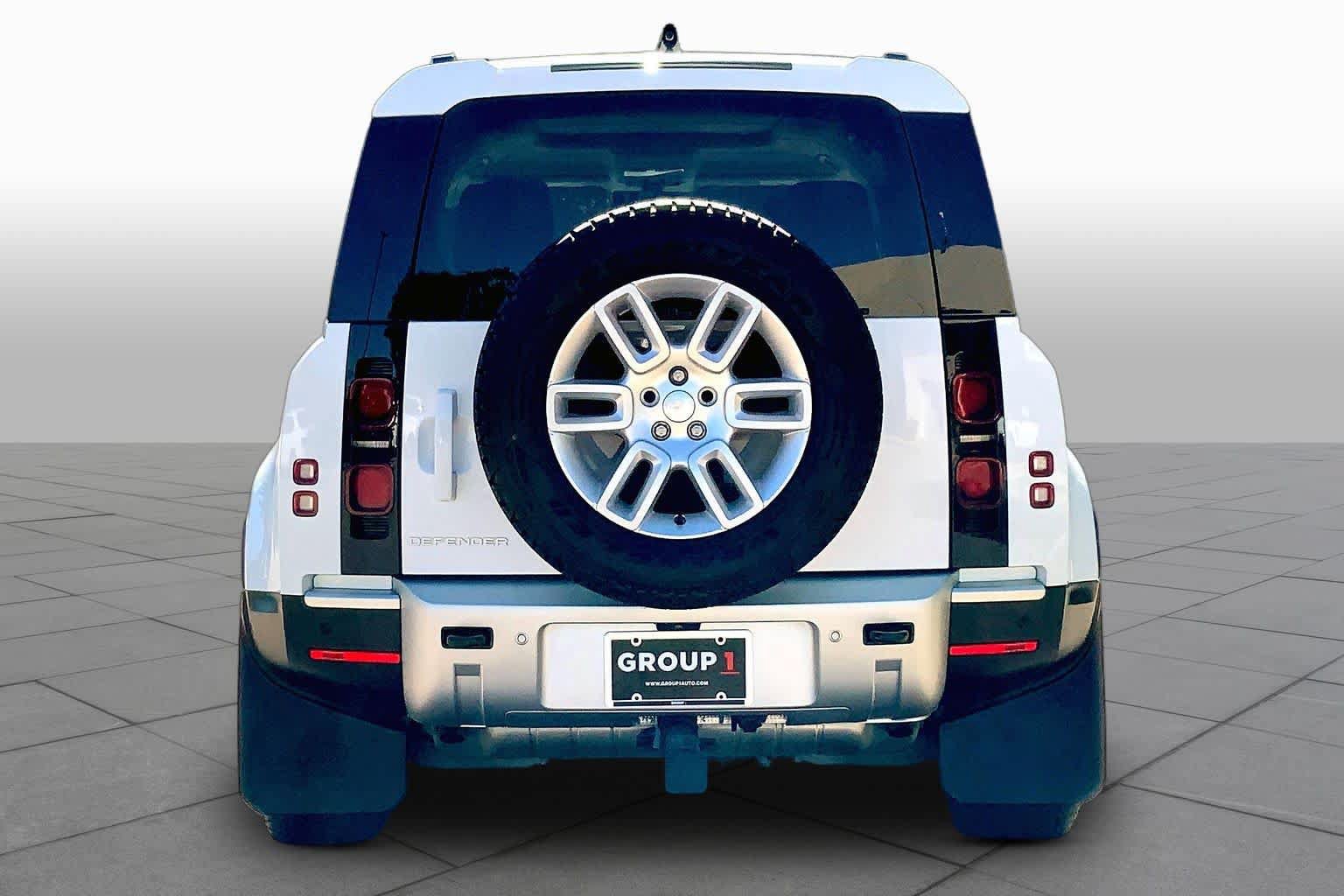 Used 2024 Land Rover Defender 110 S AWD/4WD image 5