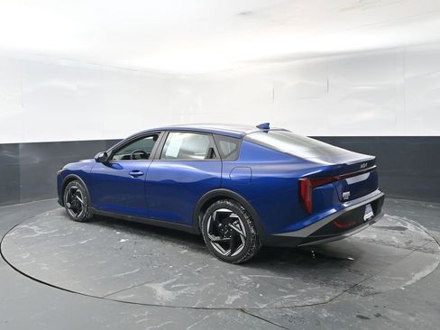 Used 2025 Kia K4 EX image 3