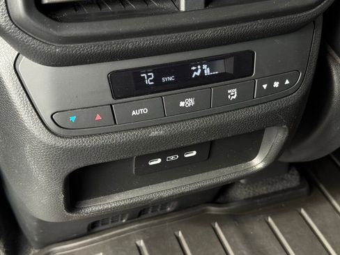 Used 2024 Honda Pilot EX-L image 23