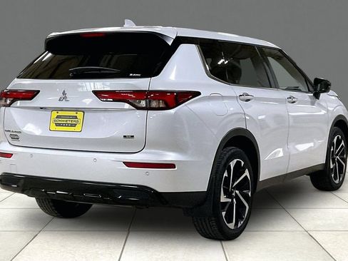 Used 2023 Mitsubishi Outlander SE AWD/4WD image 12