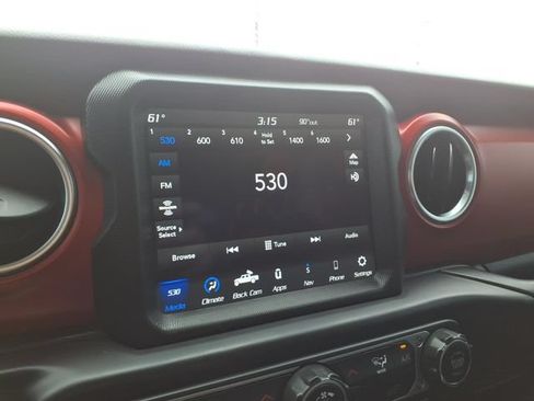 Used 2021 Jeep Gladiator Rubicon AWD/4WD image 17