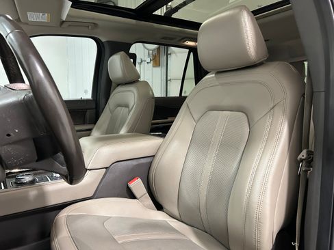 Used 2021 Ford Expedition Limited AWD/4WD image 25