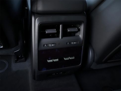 New 2025 Porsche Macan 4S Electric image 22