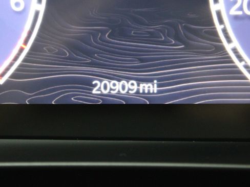 Used 2025 Jeep Grand Cherokee Laredo X image 28