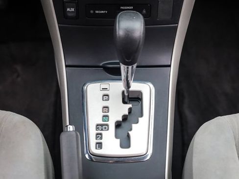 Used 2010 Toyota Corolla LE FWD image 28