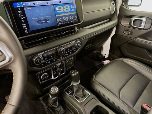 Used 2024 Jeep Wrangler Sahara w/ Technology Group image 26