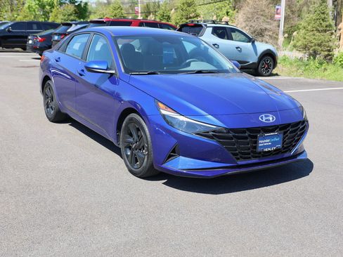Certified 2023 Hyundai Elantra SEL FWD image 1