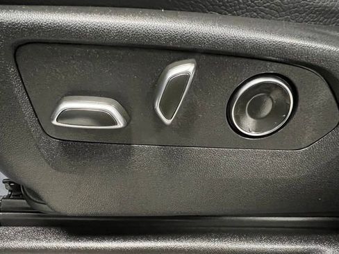 Used 2025 GMC Yukon XL Denali image 22