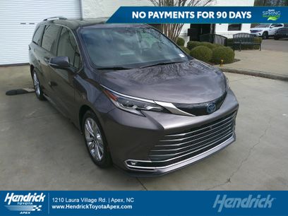 Used 2023 Toyota Sienna Platinum