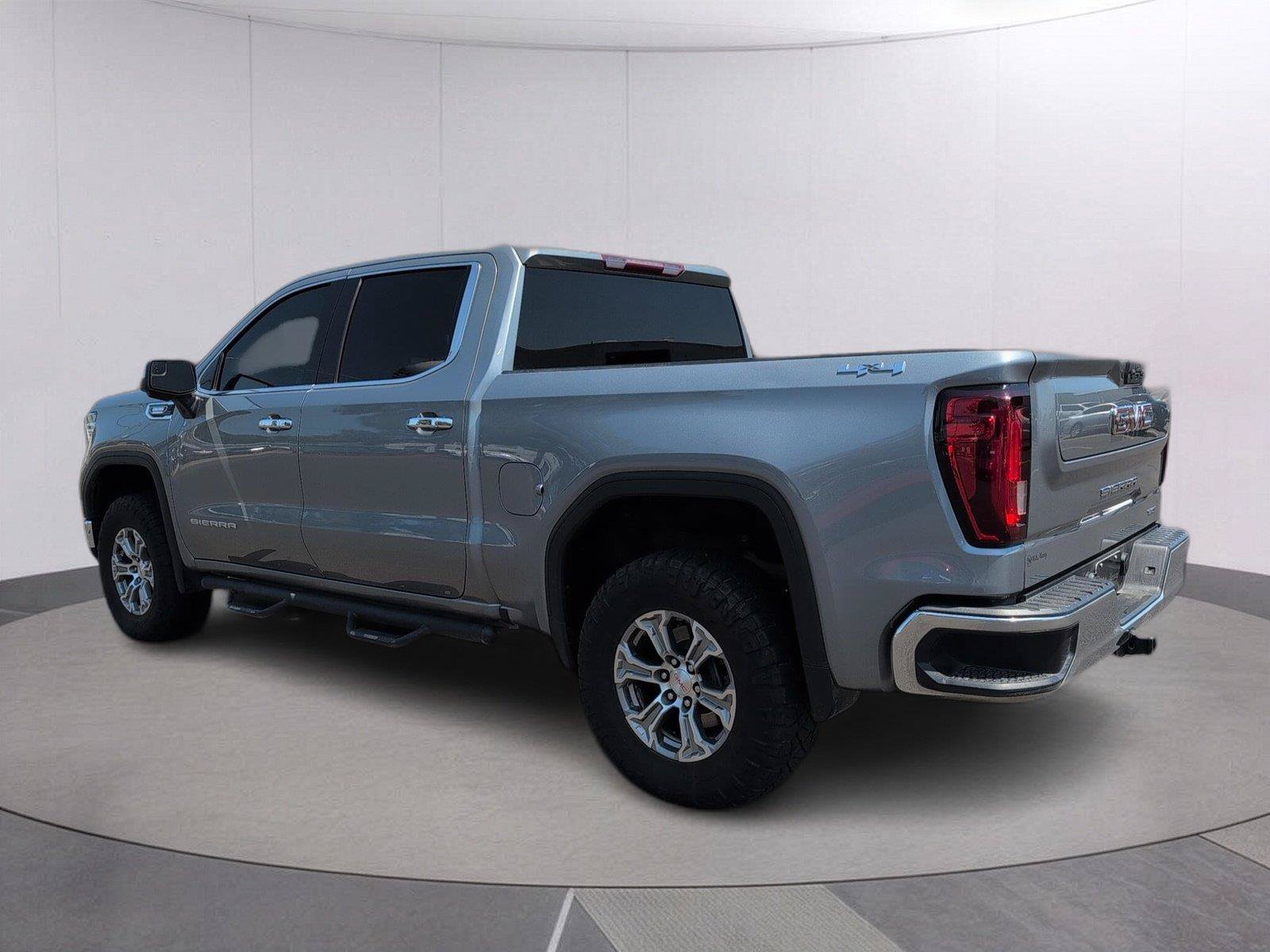 Used 2024 GMC Sierra 1500 SLT AWD/4WD image 5