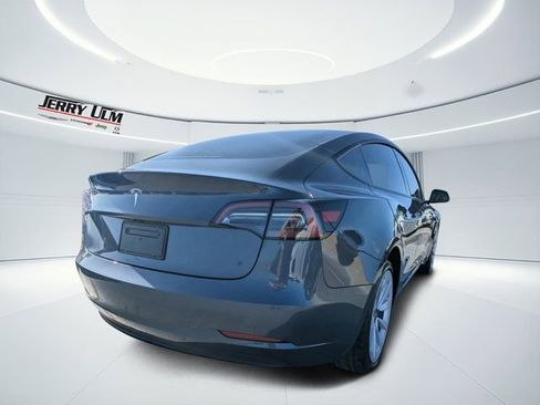 Used 2023 Tesla Model 3 Standard Range image 3