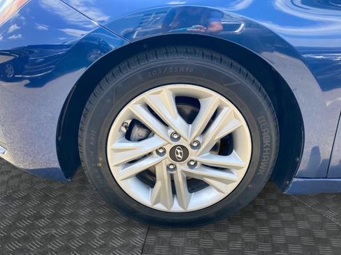 Used 2020 Hyundai Elantra SEL FWD image 31