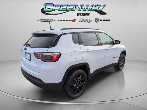 New 2026 Jeep Compass Latitude image 7