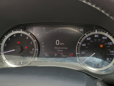 Used 2024 Toyota Highlander XLE FWD image 32