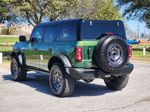 Used 2024 Ford Bronco Badlands image 4