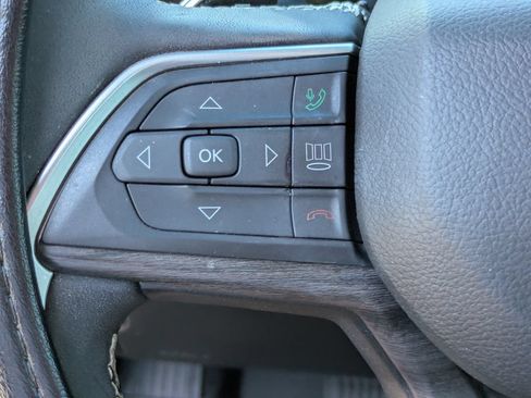 Used 2024 Jeep Grand Cherokee L Limited AWD/4WD image 22