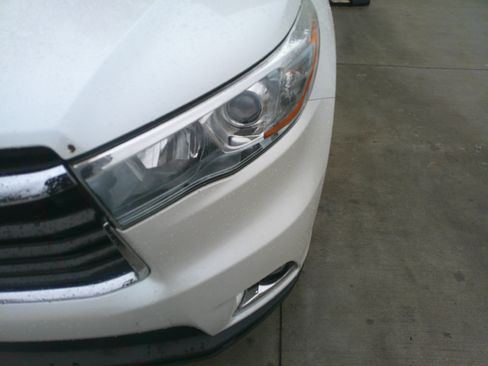 Used 2015 Toyota Highlander Limited Platinum image 14