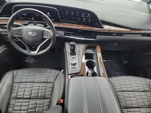 Used 2022 Cadillac Escalade ESV Premium Luxury Platinum w/ Heavy-Duty Trailer Package RWD image 12