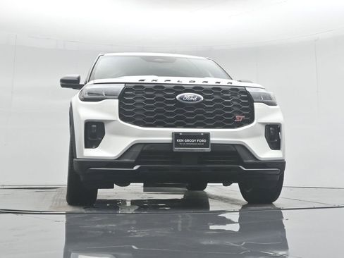 New 2026 Ford Explorer ST w/ Sun And Sound Package image 47