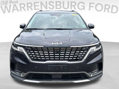 Used 2024 Kia Carnival SX FWD image 2