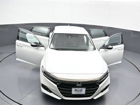 Used 2022 Honda Accord Sport image 45