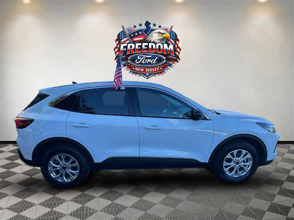 Used 2023 Ford Escape Active AWD/4WD image 4