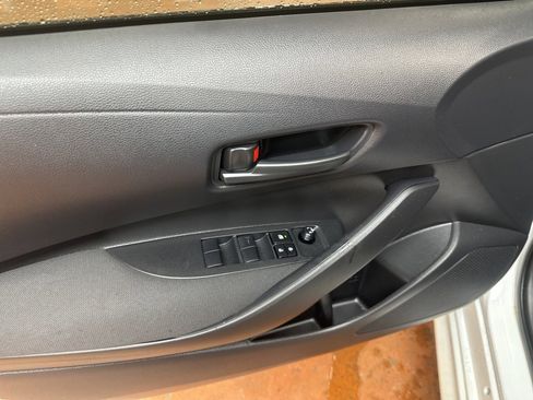 Used 2025 Toyota Corolla LE image 22