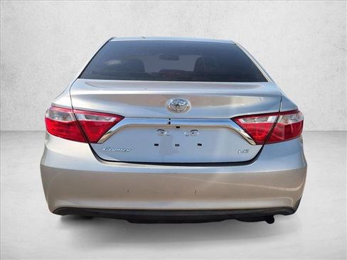 Used 2016 Toyota Camry LE FWD image 7