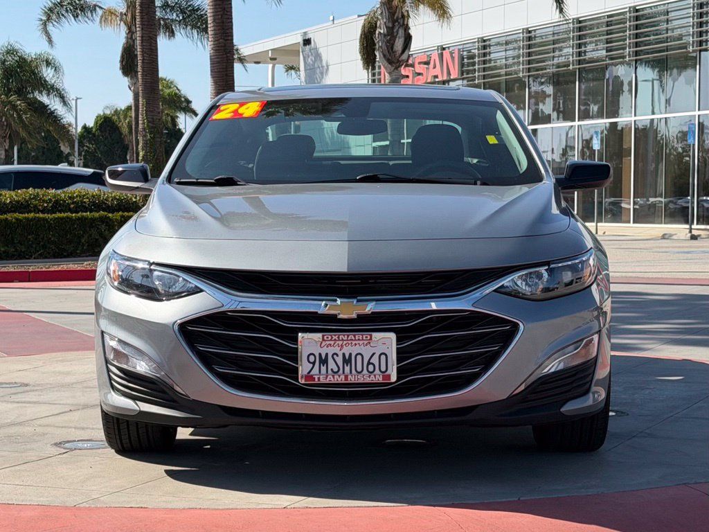 Used 2024 Chevrolet Malibu LT FWD image 3