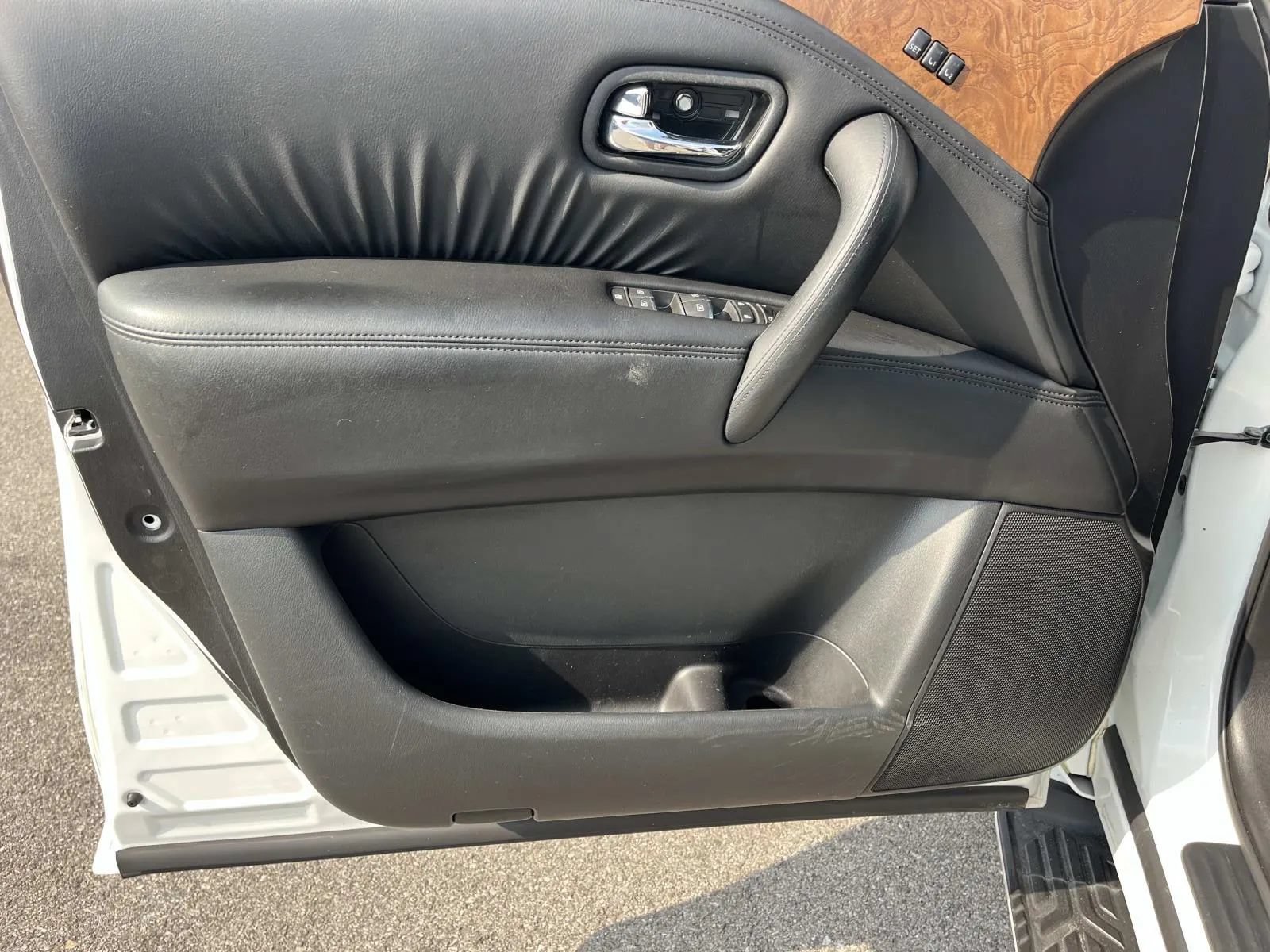 Used 2023 Nissan Armada SL RWD image 31