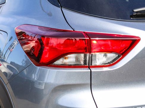 Used 2021 Chevrolet TrailBlazer LT w/ Premium Seating Package image 7