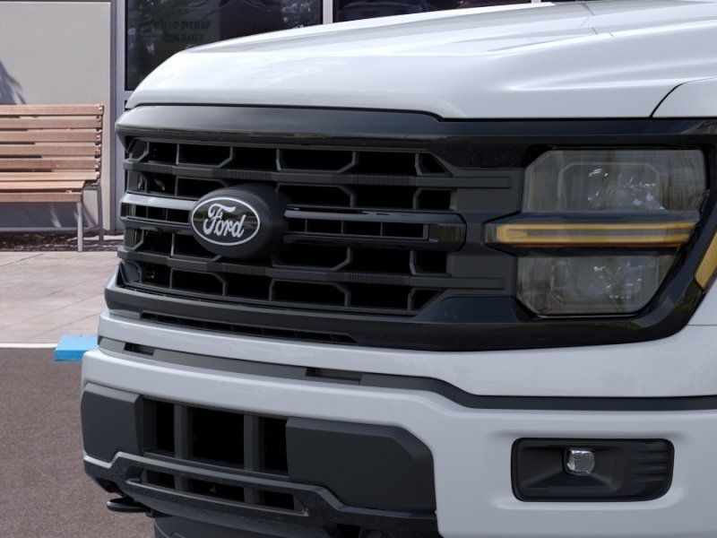New 2026 Ford F150 XLT w/ XLT Black Appearance Package AWD/4WD image 17