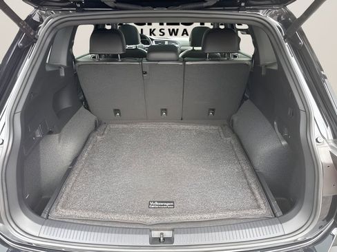 Used 2024 Volkswagen Tiguan SE R-Line AWD/4WD image 24