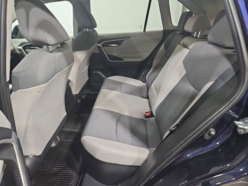 Used 2021 Toyota RAV4 XLE w/ Convenience Package image 24