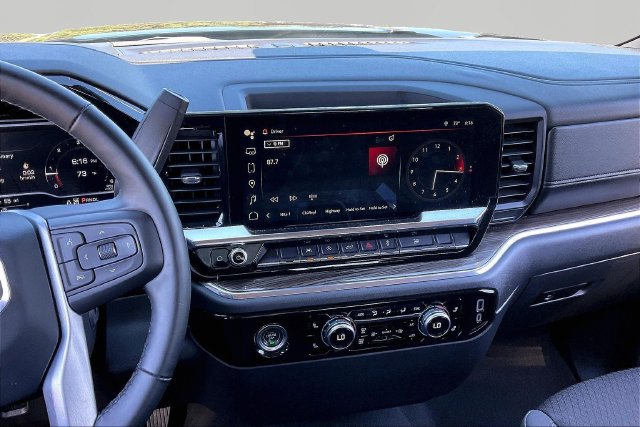 Used 2024 GMC Sierra 1500 Elevation AWD/4WD image 9