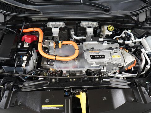 Used 2023 Nissan Ariya AWD image 30