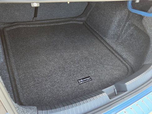 Certified 2025 Volkswagen Jetta SE image 13