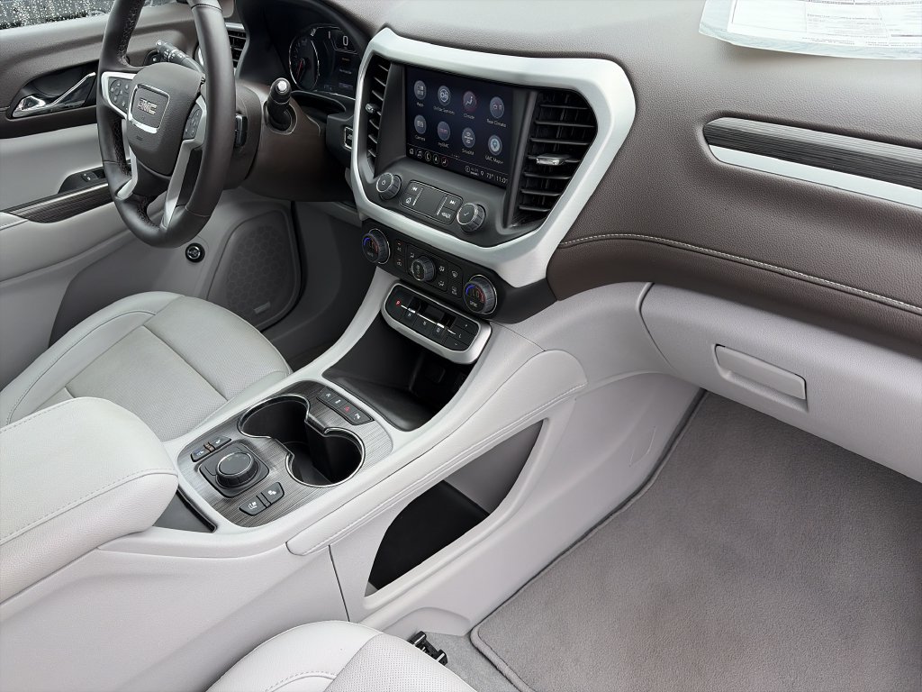 Used 2023 GMC Acadia SLT w/ Technology Package FWD image 36